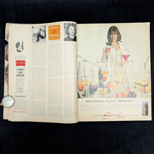 McCall's Magazine (The Kennedys in New York, Marya Mannes, & Smirnoff Ad), August 1965 🇺🇸🗞️👗