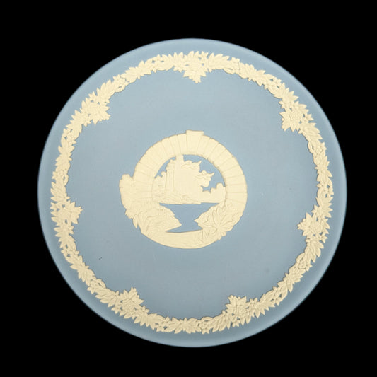 Wedgwood Jasperware Plate – "Lighthouse Arch" Motif, Signed Master Potter Inscription (England), c. 2004 ⚓️💎🇬🇧