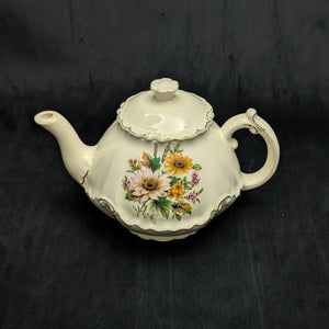 English Earthenware Teapot by K L (Staffordshire Earthenware), Circa 1920 ☕️🇬🇧⚜️