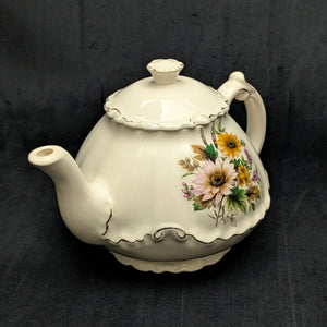 English Earthenware Teapot by K L (Staffordshire Earthenware), Circa 1920 ☕️🇬🇧⚜️