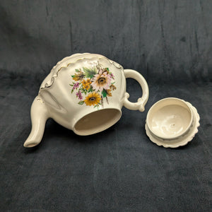 English Earthenware Teapot by K L (Staffordshire Earthenware), Circa 1920 ☕️🇬🇧⚜️