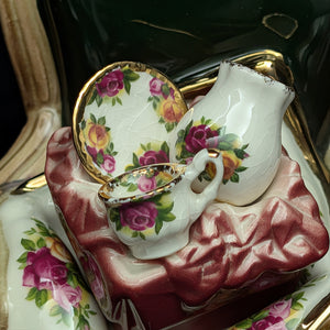 Royal Albert Autumn Chair Figural Teapot by Cardew Design (Old Country Roses Pattern), Circa 1990s 👑🪑🌹