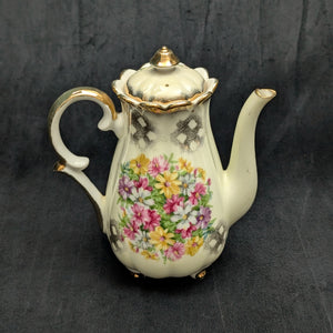 Lefton China Demitasse Pot (Footed Rococo Revival Pink Roses #1077), Circa 1960s 👑🌹🇯🇵