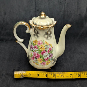 Lefton China Demitasse Pot (Footed Rococo Revival Pink Roses #1077), Circa 1960s 👑🌹🇯🇵