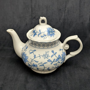 Unattributed Blue and White Teapot (Embossed Geometric Band and Chinoiserie Floral), Circa 1970s 💙🤍☕️