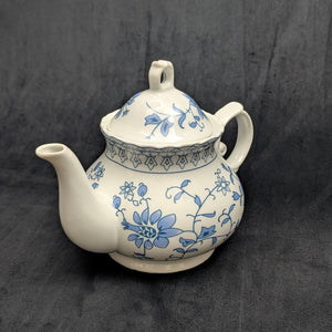 Unattributed Blue and White Teapot (Embossed Geometric Band and Chinoiserie Floral), Circa 1970s 💙🤍☕️