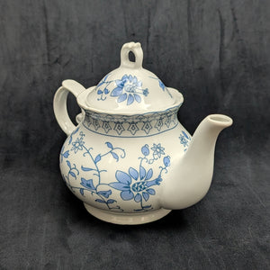 Unattributed Blue and White Teapot (Embossed Geometric Band and Chinoiserie Floral), Circa 1970s 💙🤍☕️