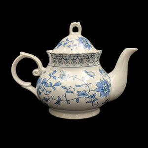 Unattributed Blue and White Teapot (Embossed Geometric Band and Chinoiserie Floral), Circa 1970s 💙🤍☕️