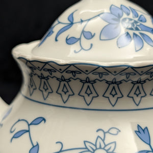 Unattributed Blue and White Teapot (Embossed Geometric Band and Chinoiserie Floral), Circa 1970s 💙🤍☕️