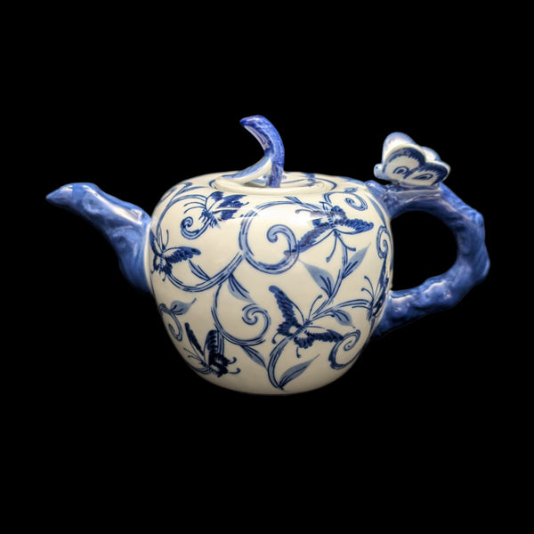 Chinese Figural Butterfly Teapot (Blue & White Chinoiserie - Decorative Only), Circa 1980s 🦋🇨🇳💙
