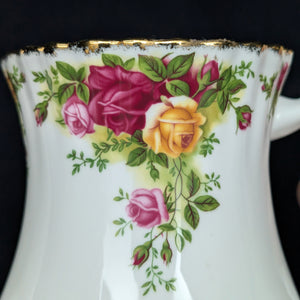 Royal Albert Old Country Roses Coffee/Tea Pot (Bone China, Tall Fluted Form), Circa 1980s 👑🌹⚜️