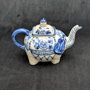 Miniature Blue & White Elephant Teapot (Thai Export Ceramic) 🐘💙🇹🇭