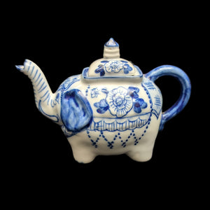 Miniature Blue & White Elephant Teapot (Thai Export Ceramic) 🐘💙🇹🇭