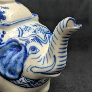 Miniature Blue & White Elephant Teapot (Thai Export Ceramic) 🐘💙🇹🇭