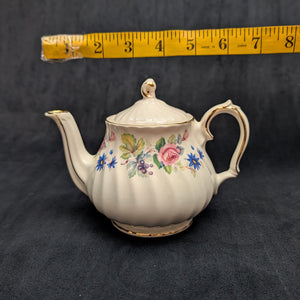 Vintage Sadler Swirl Teapot with Fruit & Floral Pattern (Made in England) 🇬🇧🌸🍇