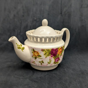 Vintage Pierced Lattice Teapot/Tea Cozy Warmer (Royal Albert Style Roses) 🌹🧺✨