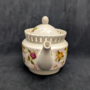 Vintage Pierced Lattice Teapot/Tea Cozy Warmer (Royal Albert Style Roses) 🌹🧺✨