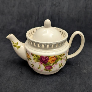 Vintage Pierced Lattice Teapot/Tea Cozy Warmer (Royal Albert Style Roses) 🌹🧺✨