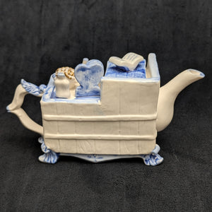 Miniature Blue & White Figural Teapot (Cabinet/Dresser Novelty) 💙🗄️📚