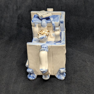 Miniature Blue & White Figural Teapot (Cabinet/Dresser Novelty) 💙🗄️📚