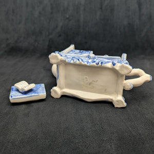 Miniature Blue & White Figural Teapot (Cabinet/Dresser Novelty) 💙🗄️📚