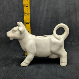 Vintage White Figural Cow Creamer (Unmarked Ceramic) 🐄🥛🤍