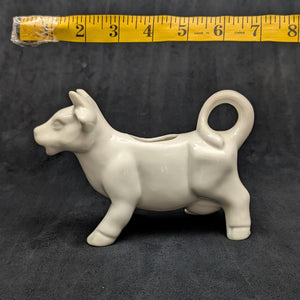 Vintage White Figural Cow Creamer (Unmarked Ceramic) 🐄🥛🤍