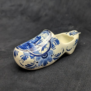 Vintage Delft Blue Figural Clog Accessories Set (Regina, Holland) 🇳🇱🔥⛵