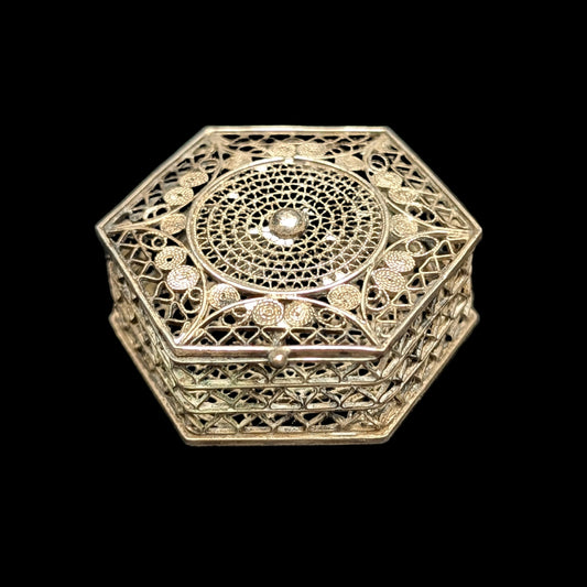 Antique Silver Filigree Hexagonal Pill Box (Lace Openwork, Stamped 800) 💍✨💎