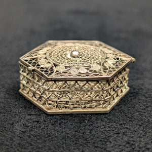 Antique Silver Filigree Hexagonal Pill Box (Lace Openwork, Stamped 800) 💍✨💎