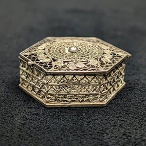 Antique Silver Filigree Hexagonal Pill Box (Lace Openwork, Stamped 800) 💍✨💎