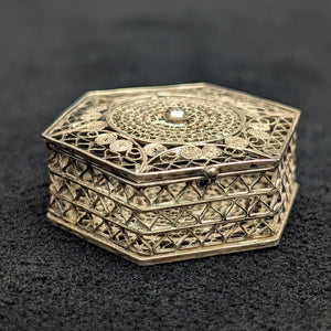 Antique Silver Filigree Hexagonal Pill Box (Lace Openwork, Stamped 800) 💍✨💎