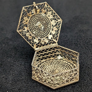 Antique Silver Filigree Hexagonal Pill Box (Lace Openwork, Stamped 800) 💍✨💎