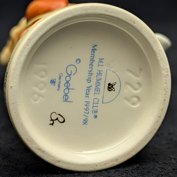 Hummel Figurine #729 "Nature's Gift" (Goebel, Club Exclusive) 🇩🇪👧💧