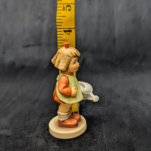 Hummel Figurine #729 "Nature's Gift" (Goebel, Club Exclusive) 🇩🇪👧💧