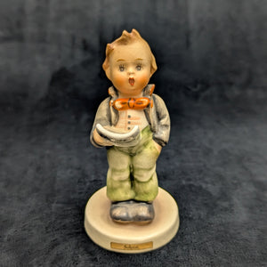 Vintage Hummel Figurine #135 "Soloist" (W. Germany, Severe Crazing) 🇩🇪🎤⚠️