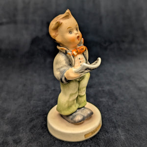 Vintage Hummel Figurine #135 "Soloist" (W. Germany, Severe Crazing) 🇩🇪🎤⚠️