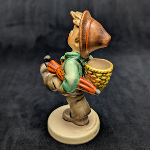 Vintage Hummel Figurine #79 "Globe Trotter" (Goebel, W. Germany) 🇩🇪🚶‍♂️🧺