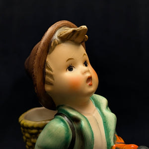 Vintage Hummel Figurine #79 "Globe Trotter" (Goebel, W. Germany) 🇩🇪🚶‍♂️🧺