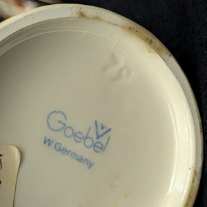 Vintage Hummel Figurine #79 "Globe Trotter" (Goebel, W. Germany) 🇩🇪🚶‍♂️🧺